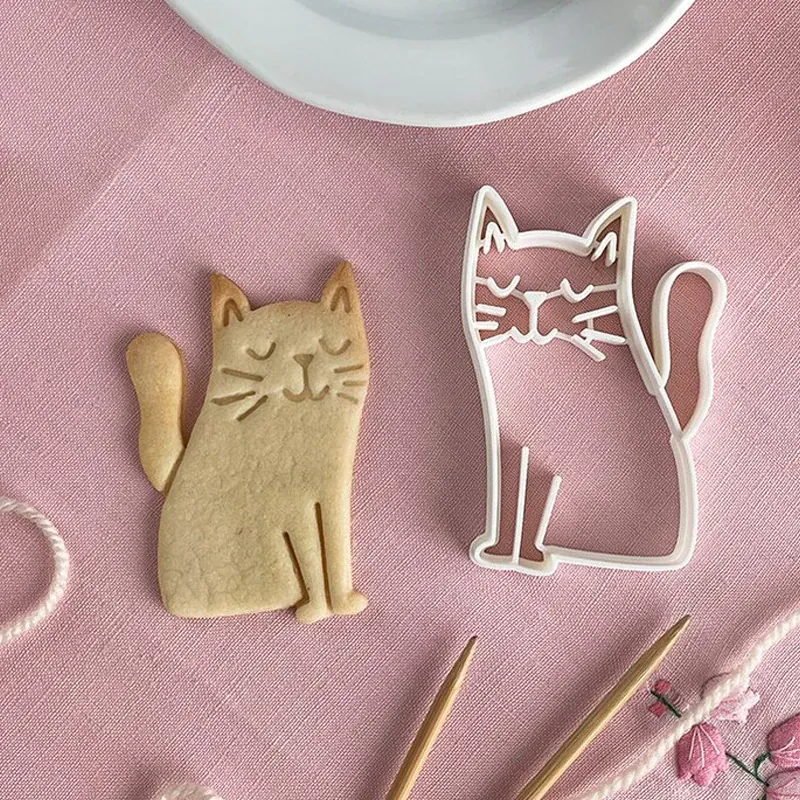 Emporte-pièces à biscuits chat - Set de 4 moules 3D en plastique