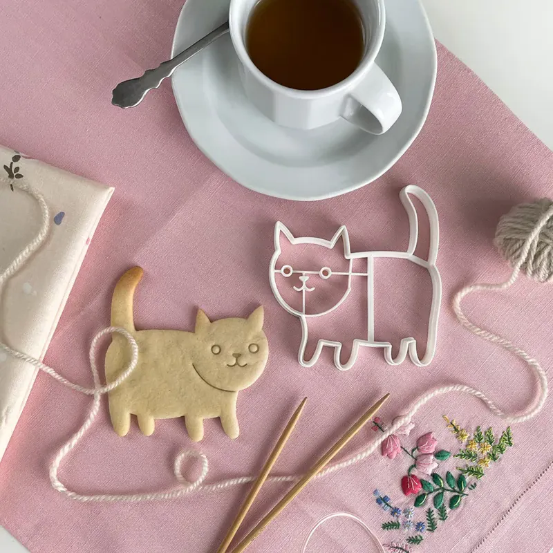 Emporte-pièces à biscuits chat - Set de 4 moules 3D en plastique
