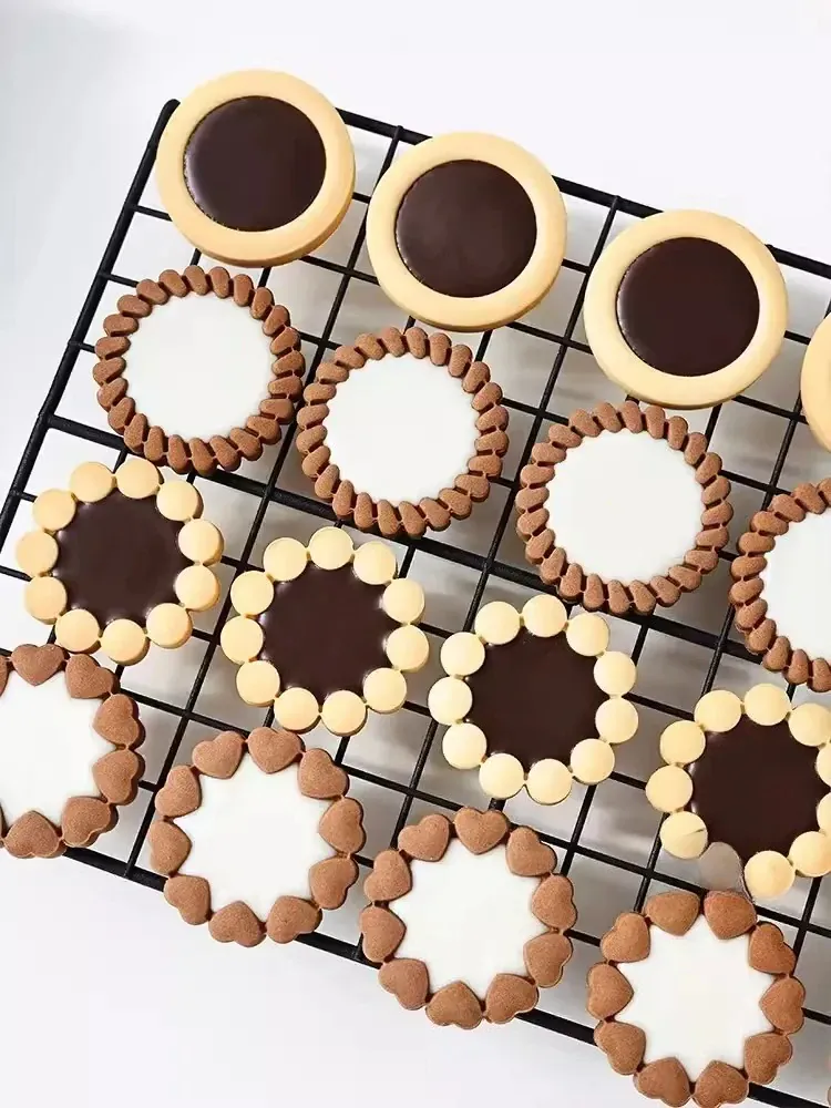 Emporte-pièces à biscuits en métal - Set de 3 modèles floraux