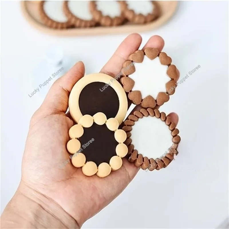 Emporte-pièce en silicone pour biscuits en forme de fleur - 3 pièces