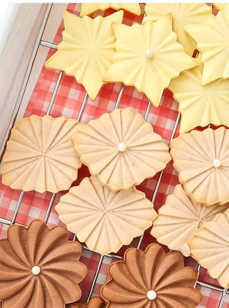 Emporte-pièce en silicone pour biscuits en forme de fleur - 3 pièces