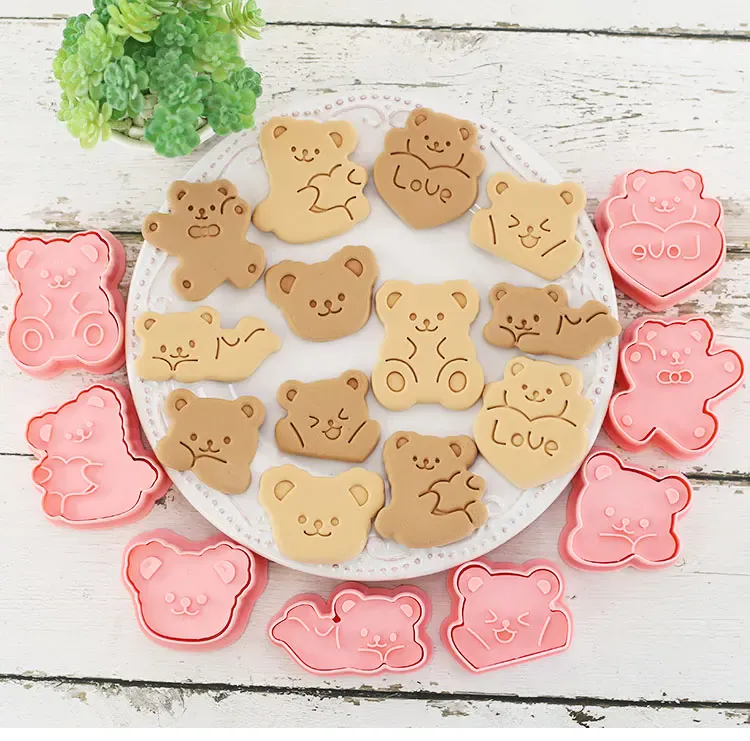 Emporte-pièces à Biscuits - Set de 8 Découpeurs en Plastique 3D