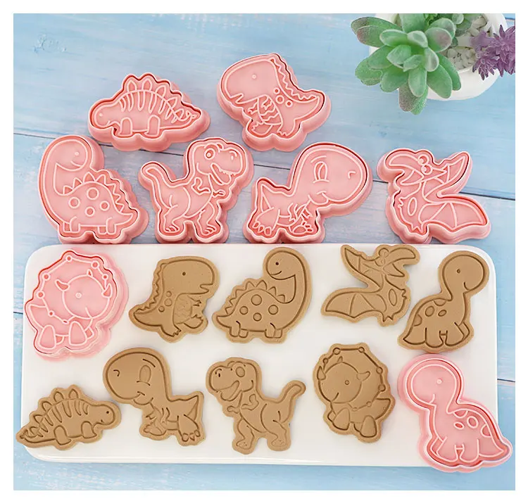 Emporte-pièces à Biscuits - Set de 8 Découpeurs en Plastique 3D