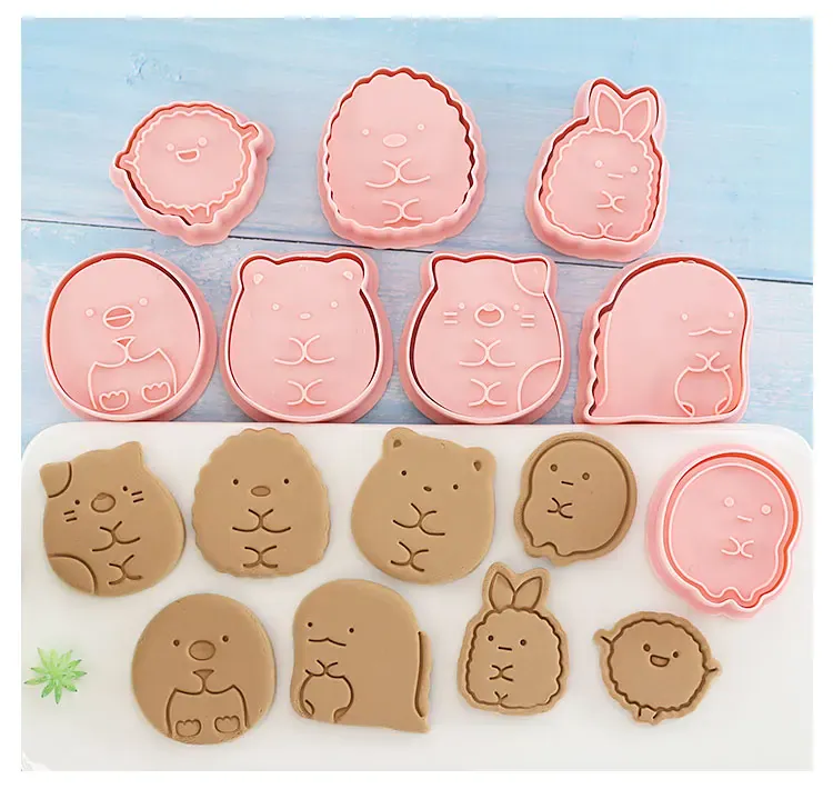 Emporte-pièces à Biscuits - Set de 8 Découpeurs en Plastique 3D