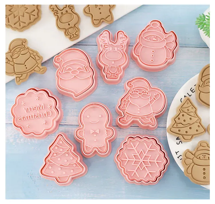 Emporte-pièces à Biscuits - Set de 8 Découpeurs en Plastique 3D