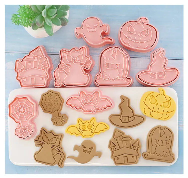 Emporte-pièces à Biscuits - Set de 8 Découpeurs en Plastique 3D