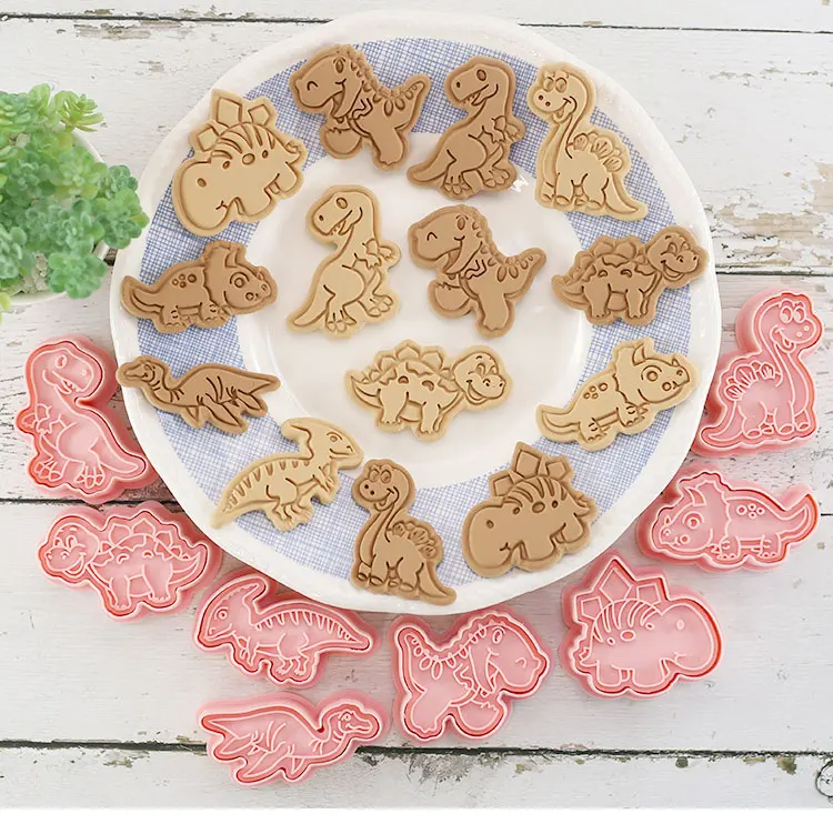 Emporte-pièces à Biscuits - Set de 8 Découpeurs en Plastique 3D