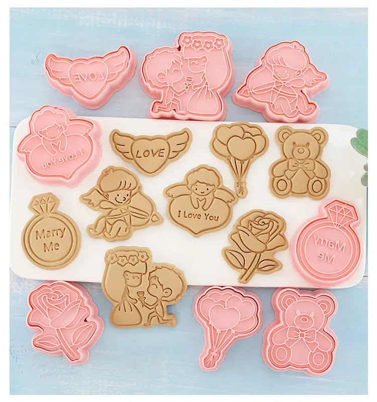Emporte-pièces à Biscuits - Set de 8 Découpeurs en Plastique 3D