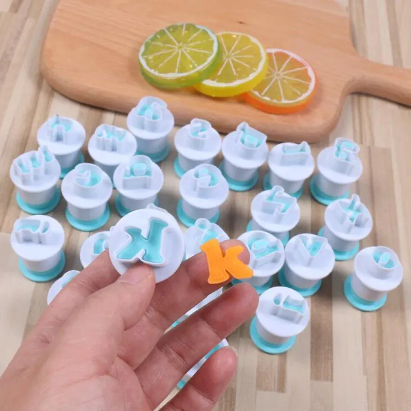Emporte-pièces à pâtisserie alphabet et chiffres - 36 pièces en plastique