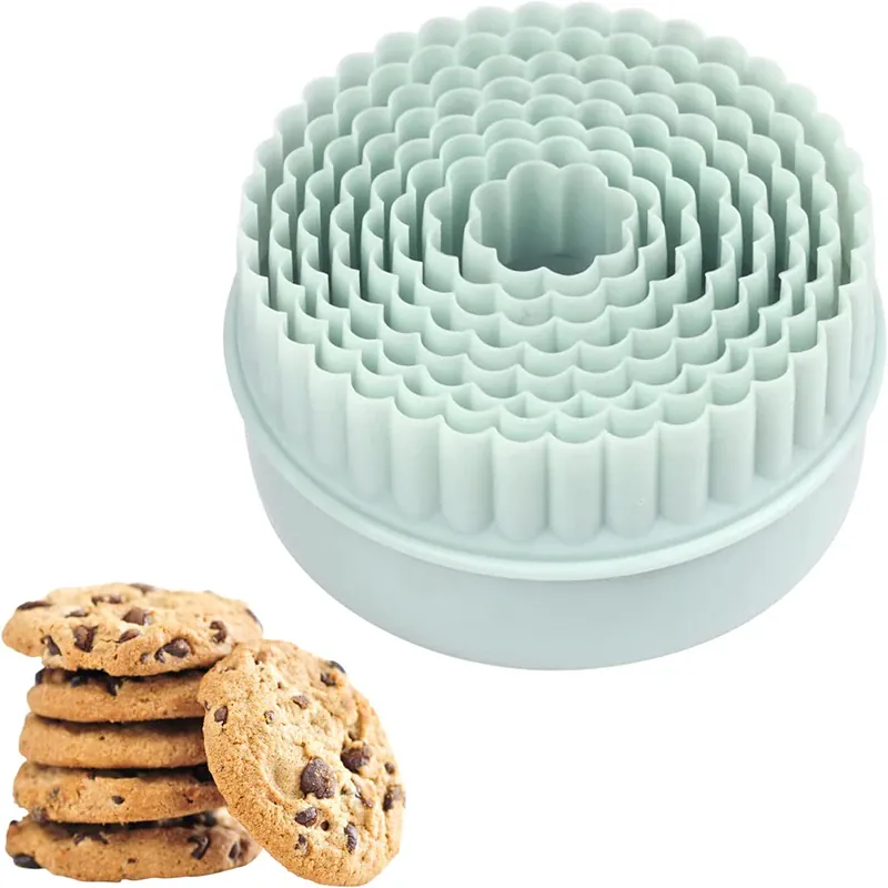 Emporte-pièces en Plastique - Set de 8 pour Cookies et Gâteaux