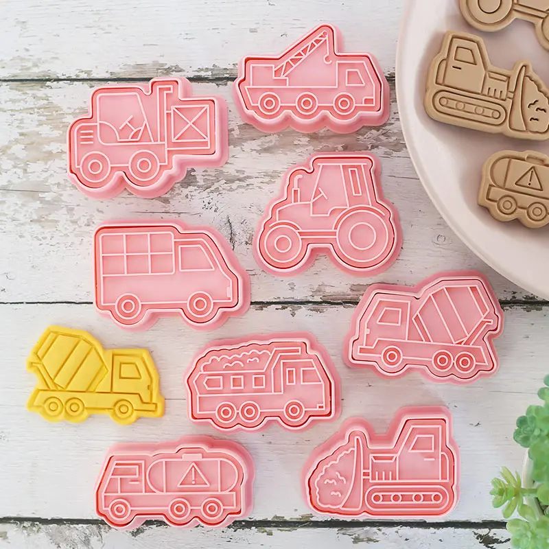 Emporte-pièces de pâtisserie - Set de 8 camions en plastique 3D