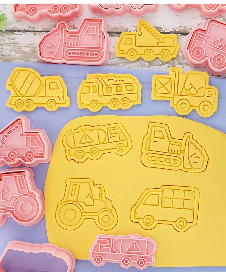 Emporte-pièces de pâtisserie - Set de 8 camions en plastique 3D