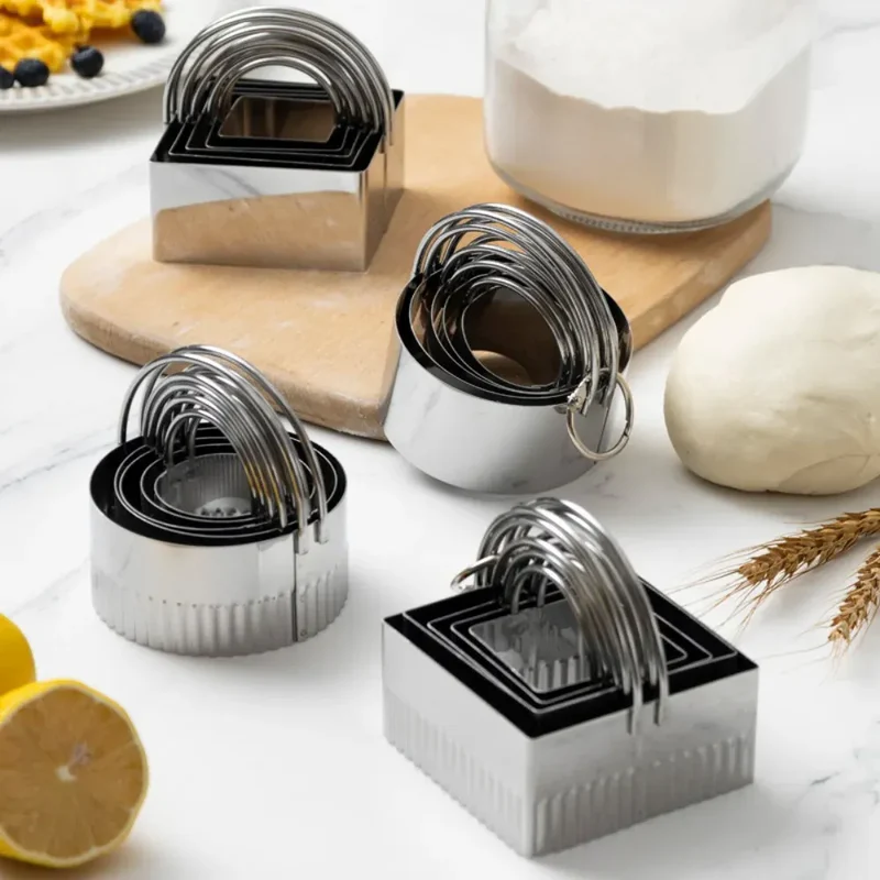 Set de 5 Emporte-Pièces Ronds et Carrés en Acier Inoxydable