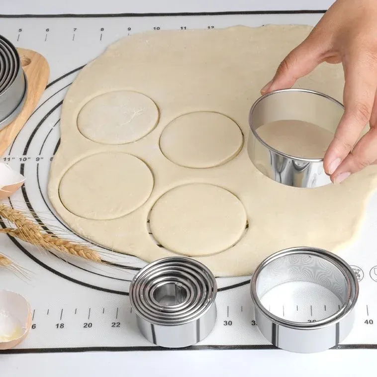 Ronds à Pâtisserie en Acier Inoxydable - Set de 5 Pièces pour Biscuits
