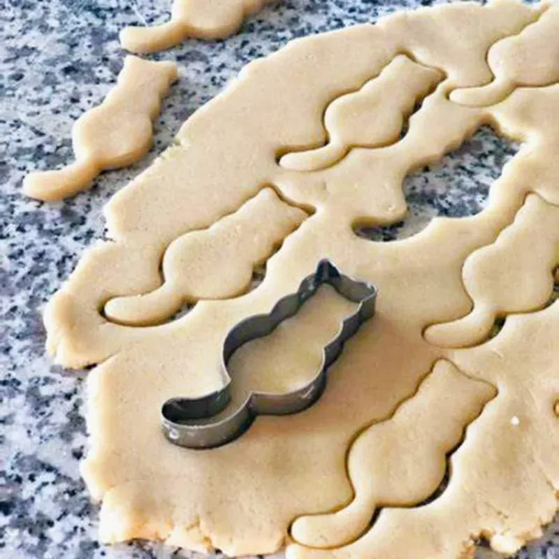 Emporte-pièces en inox 5 pièces - Formes de chats pour pâtisserie