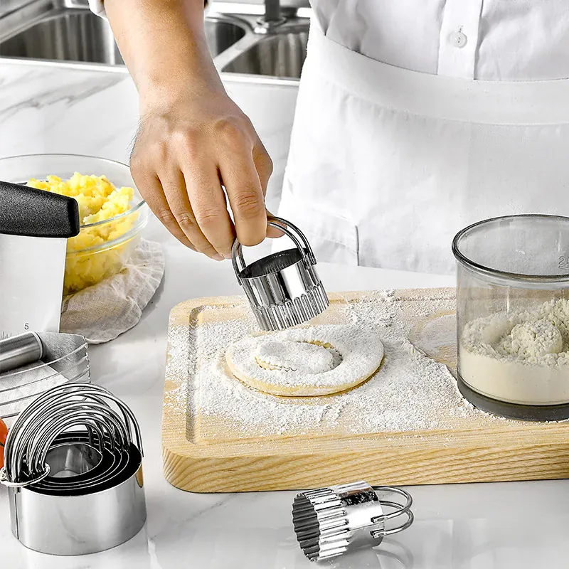 Emporte-pièces à Gâteaux en Acier Inoxydable - Set de 5 Pièces Rondes