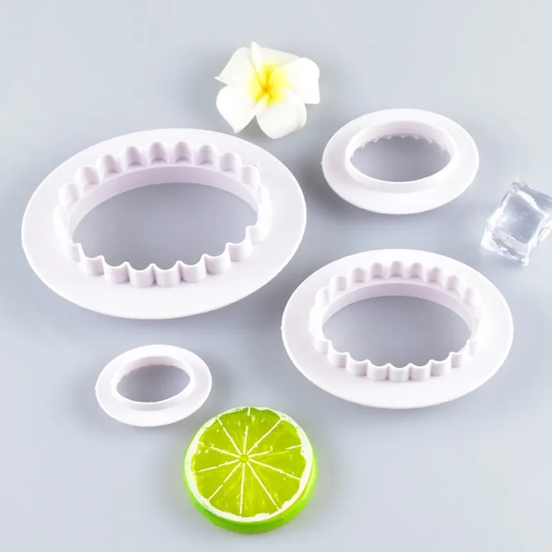Emporte-pièces à Gâteaux Ovales en Plastique - Set de 4 Pièces