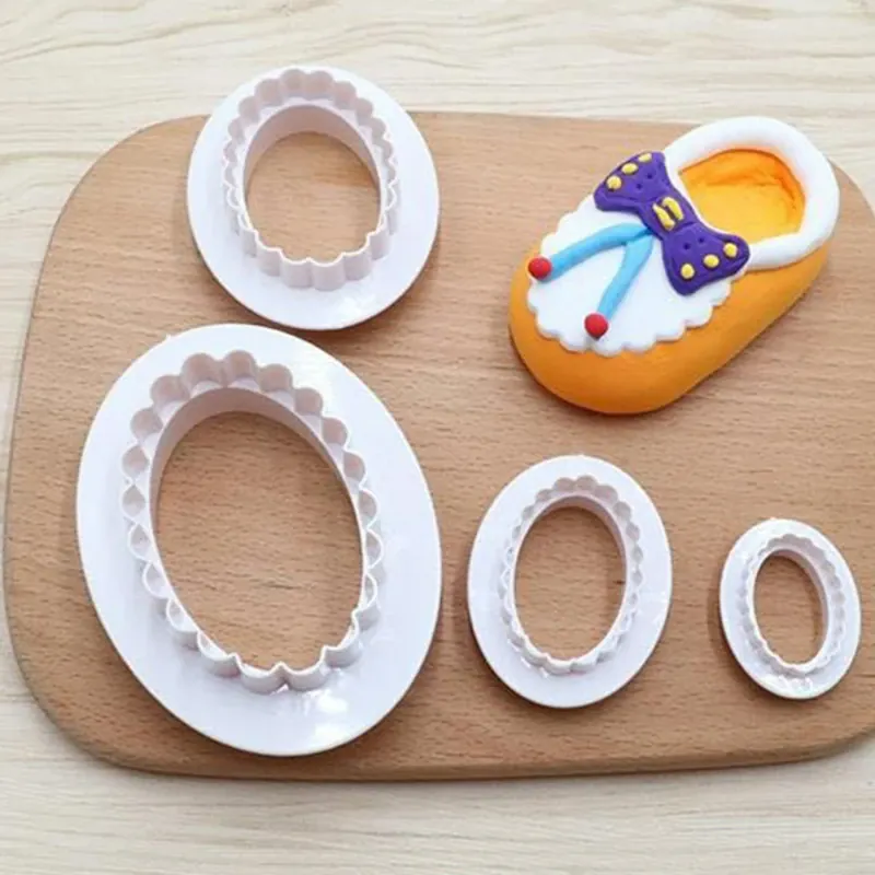 Emporte-pièces à Gâteaux Ovales en Plastique - Set de 4 Pièces