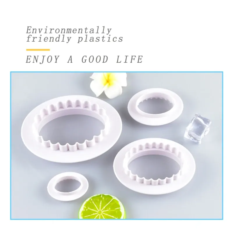 Emporte-pièces à Gâteaux Ovales en Plastique - Set de 4 Pièces