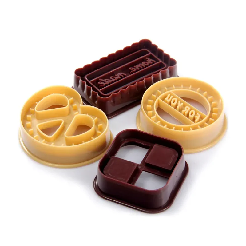 Emporte-pièces à biscuits en plastique - Set de 4 pour décoration pâtisserie