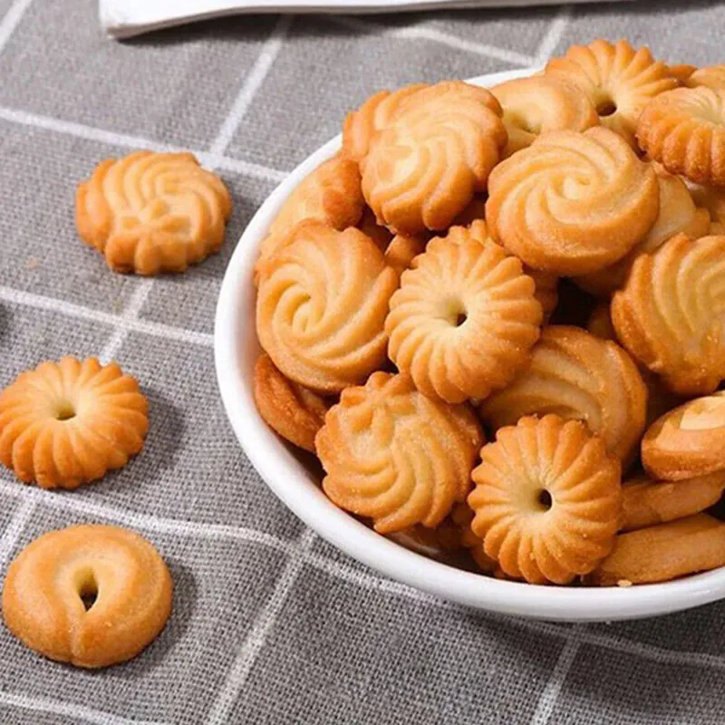 Emporte-pièces en plastique 4 pièces pour biscuits et gâteaux décoratifs