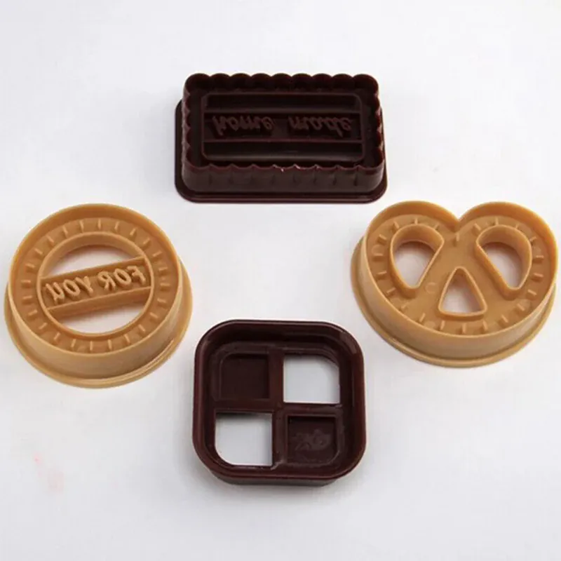 Emporte-pièces en plastique 4 pièces pour biscuits et gâteaux décoratifs