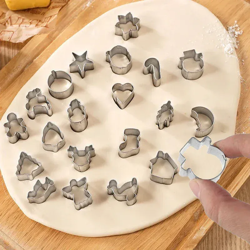 Set de 20 Emporte-Pièces en Acier Inoxydable - Thème de Noël