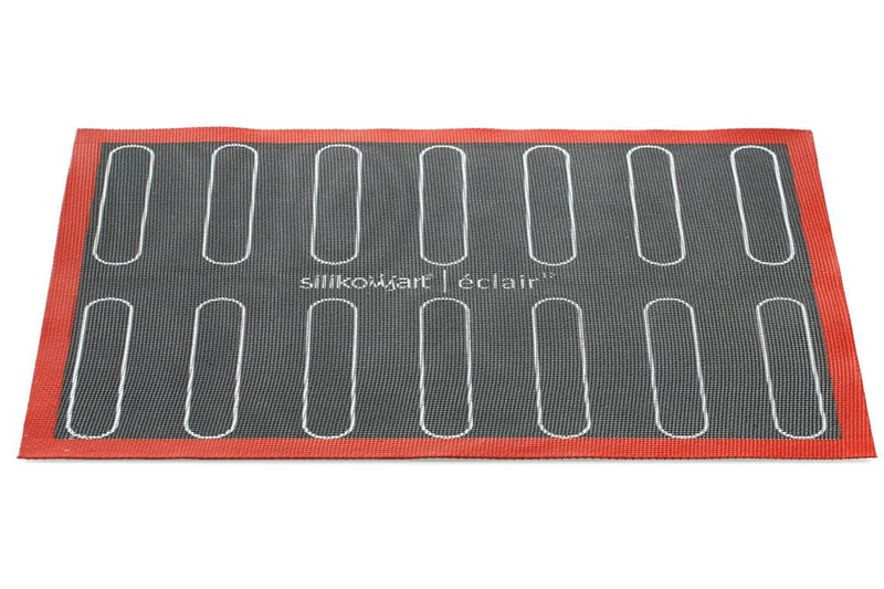 Tapis de cuisson Silikomart éclair et choux en silicone professionnel et fibres de verre micro-perforées 30x40cm