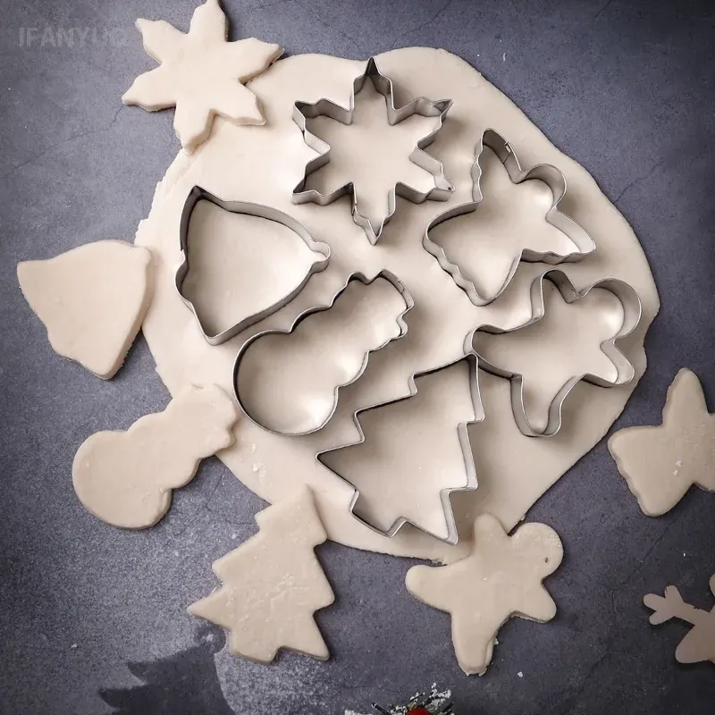 Emporte-pièces de Noël en Acier Inoxydable – Set de 6 Formes Festives