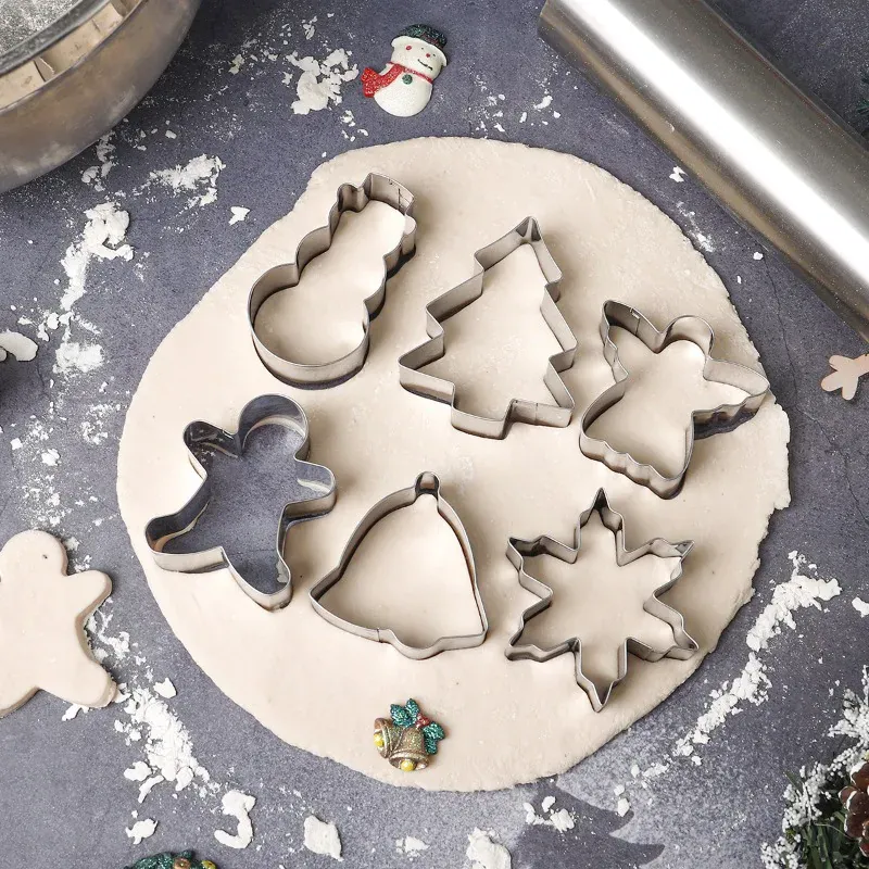 Emporte-pièces de Noël en Acier Inoxydable – Set de 6 Formes Festives