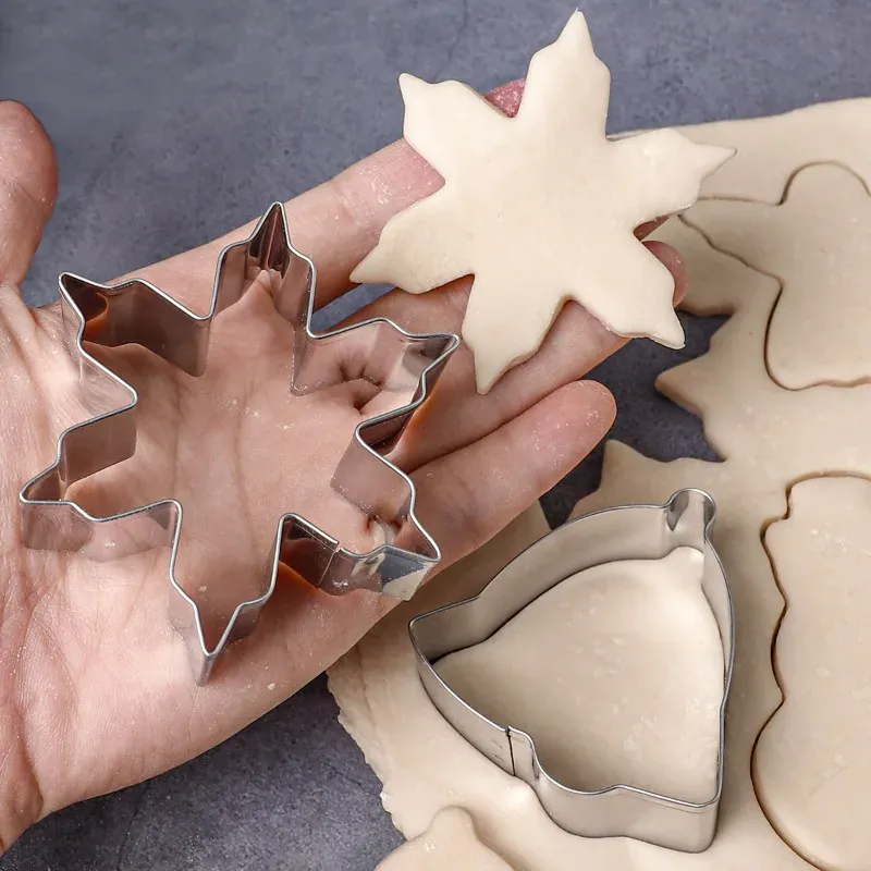 Emporte-pièces de Noël en Acier Inoxydable – Set de 6 Formes Festives