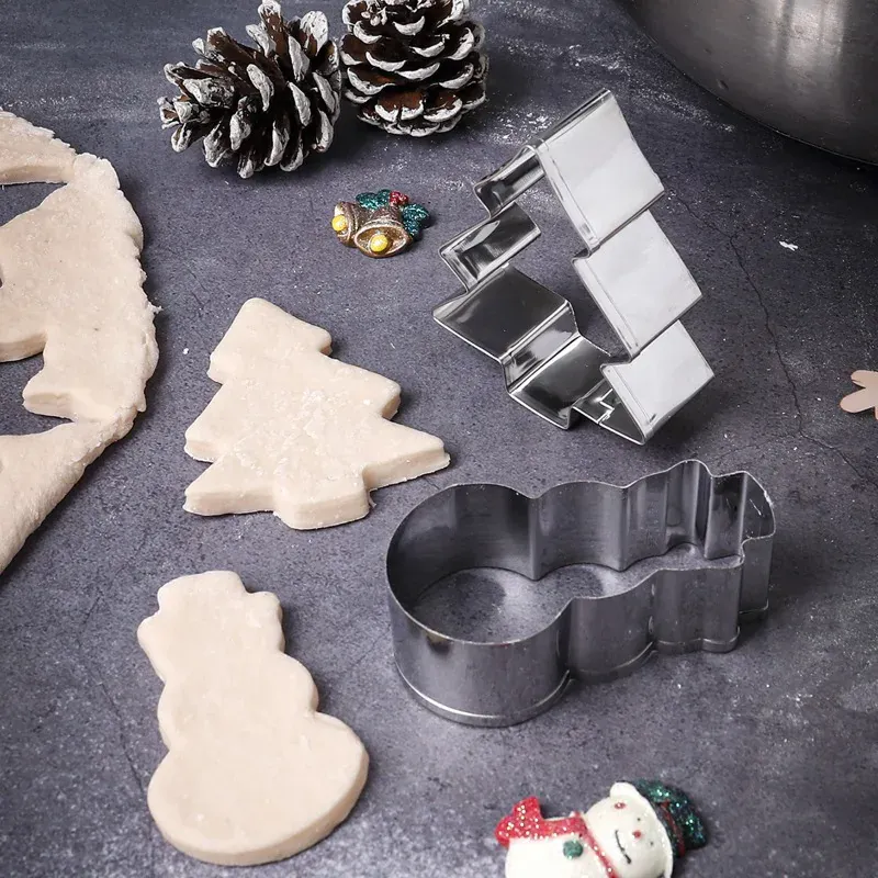Emporte-pièces de Noël en Acier Inoxydable – Set de 6 Formes Festives