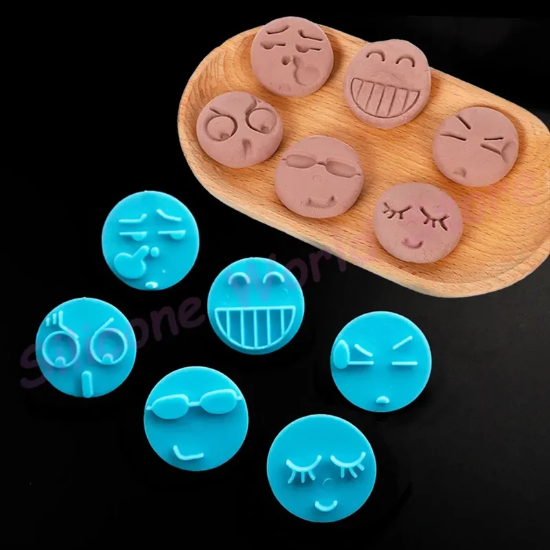 Emporte-pièce en silicone 13 pièces - Visages souriants pour pâtisserie