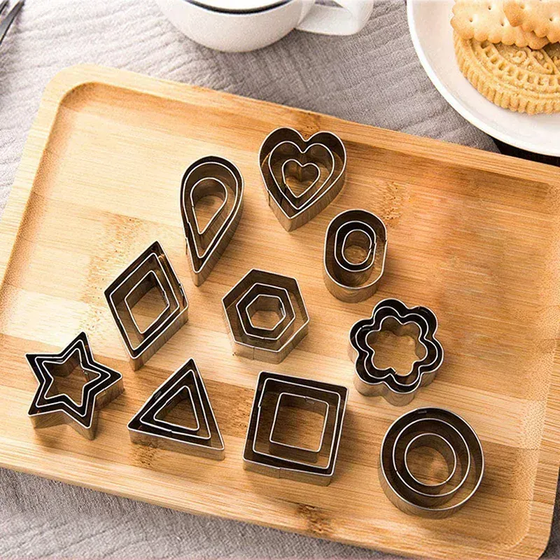 Emporte-pièces en acier inoxydable - Set de 30 formes géométriques pour pâtisserie
