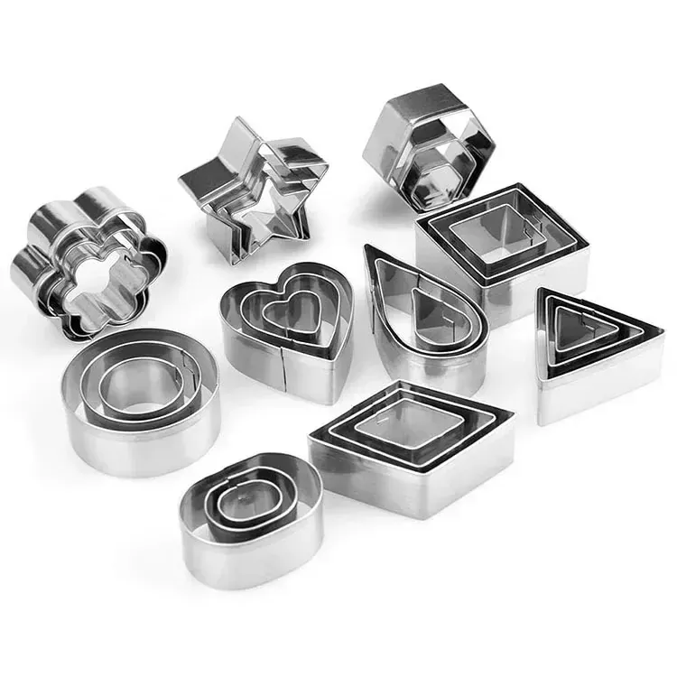 Emporte-pièces en acier inoxydable - Set de 30 formes géométriques pour pâtisserie