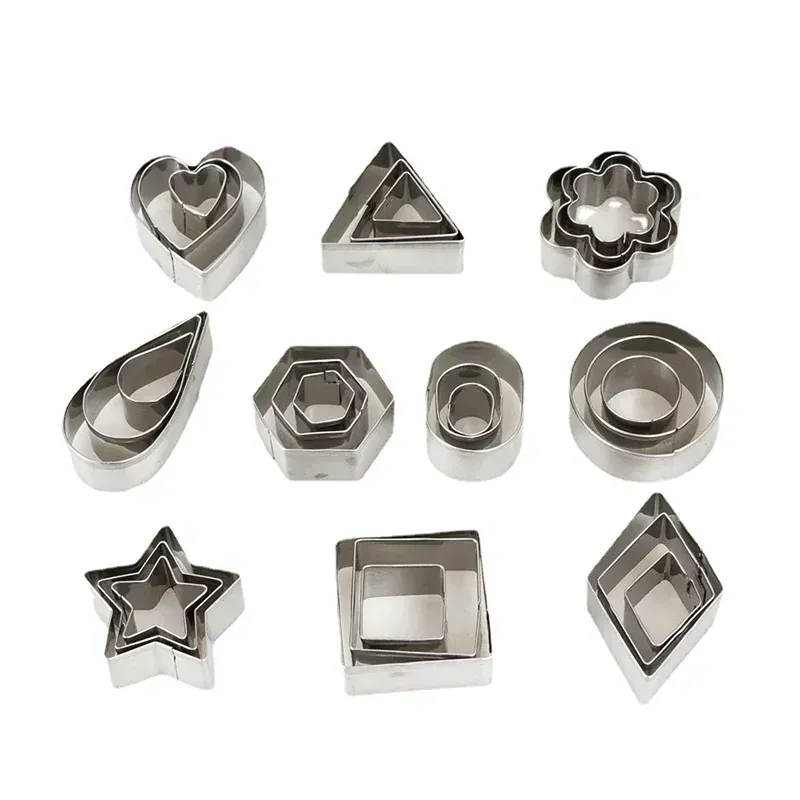 Emporte-pièces en acier inoxydable - Set de 30 formes géométriques pour pâtisserie