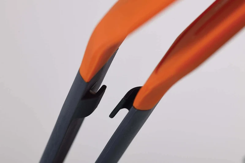 Pince spatule Joseph Joseph Turner Tongs 30cm en silicone gris et orange