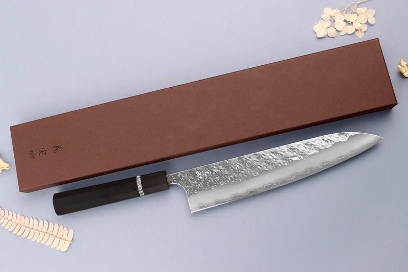 Couteau de chef 24cm japonais artisanal Yoshimi Kato Hyo SG2