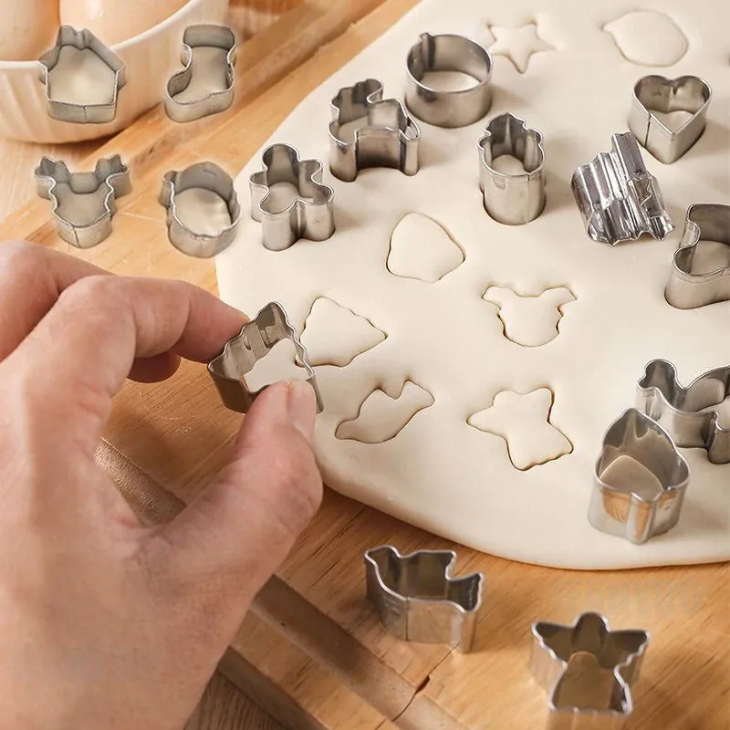 Set de 20 Emporte-pièces en Acier Inoxydable - Motifs de Noël