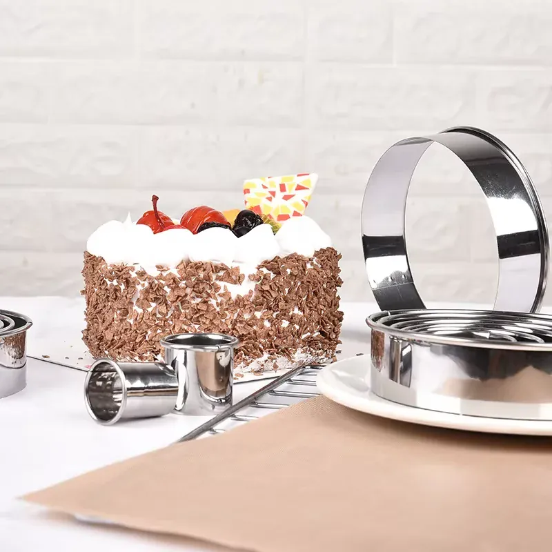 Set de 14 emporte-pièces en acier inoxydable pour biscuits et gâteaux