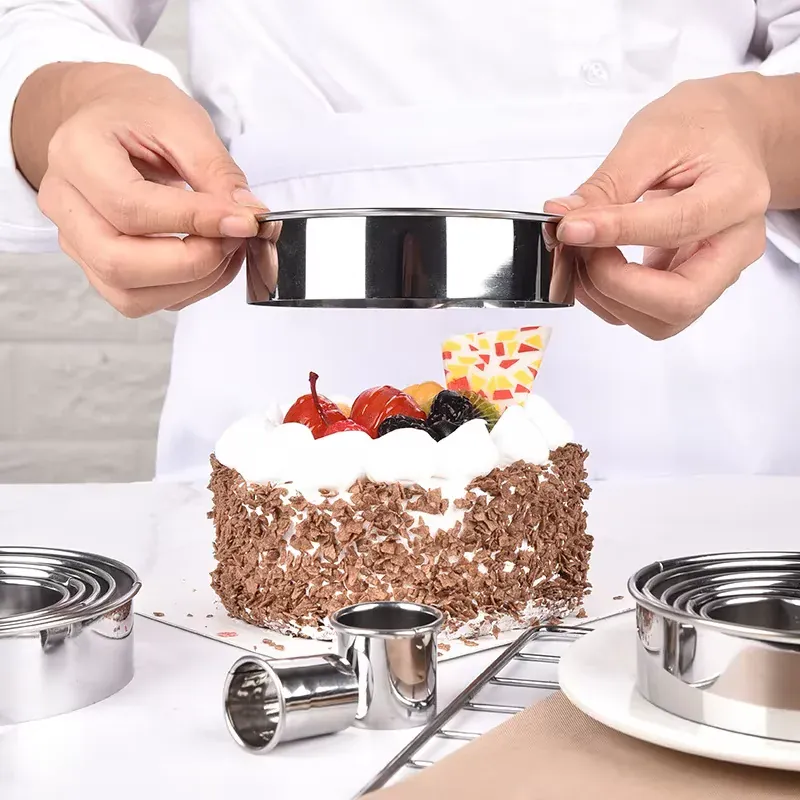 Set de 14 emporte-pièces en acier inoxydable pour biscuits et gâteaux