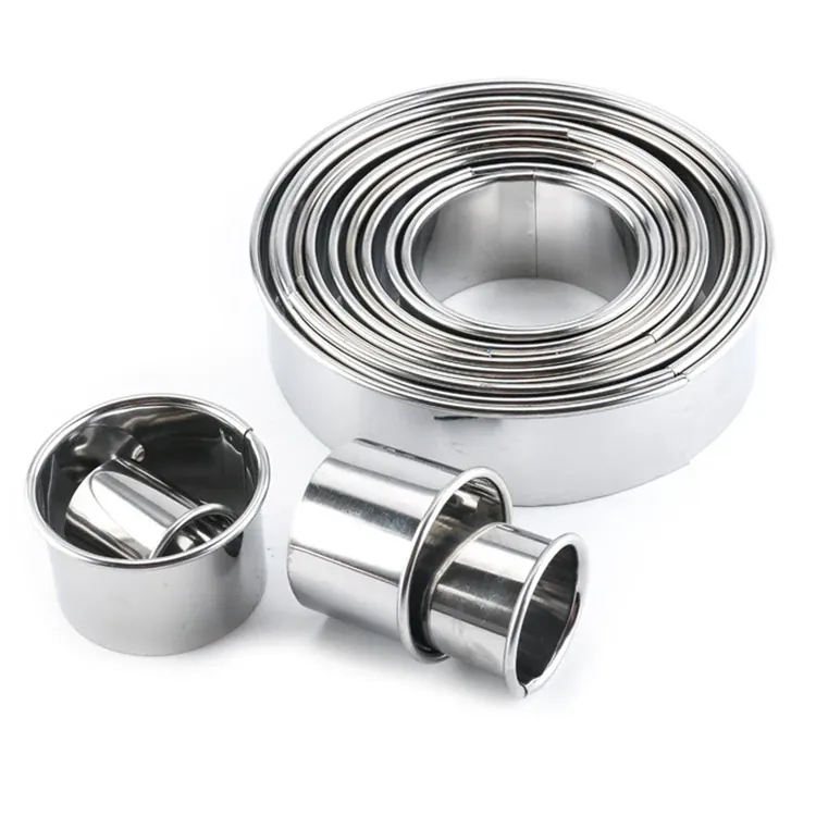 Set de 14 emporte-pièces en acier inoxydable pour biscuits et gâteaux