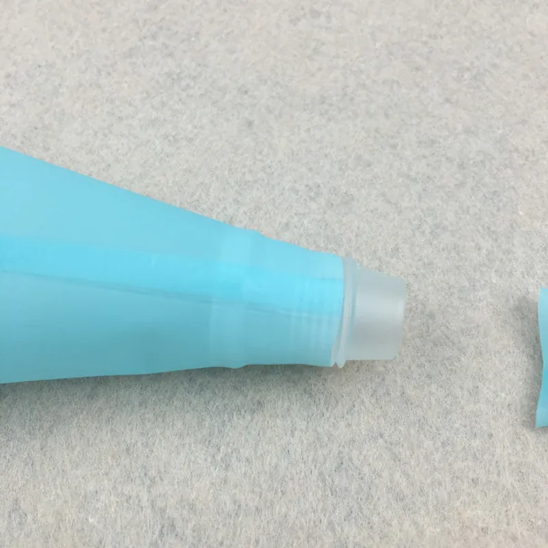 Poche à douille en silicone avec 7 embouts pour décoration de gâteaux