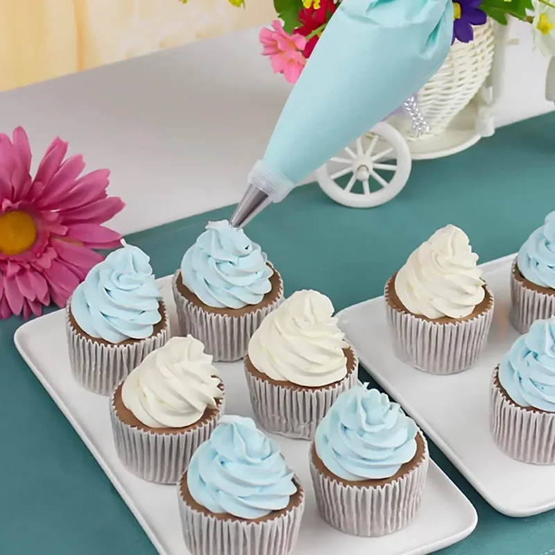 Poches à douille jetables avec 16 douilles en inox et accessoires pâtisserie
