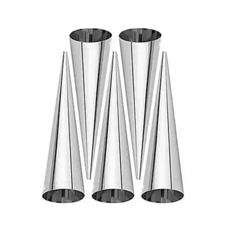 Set de 5 Outils de Pâtisserie - Moules à Croissants et Tubes à Pâtisserie