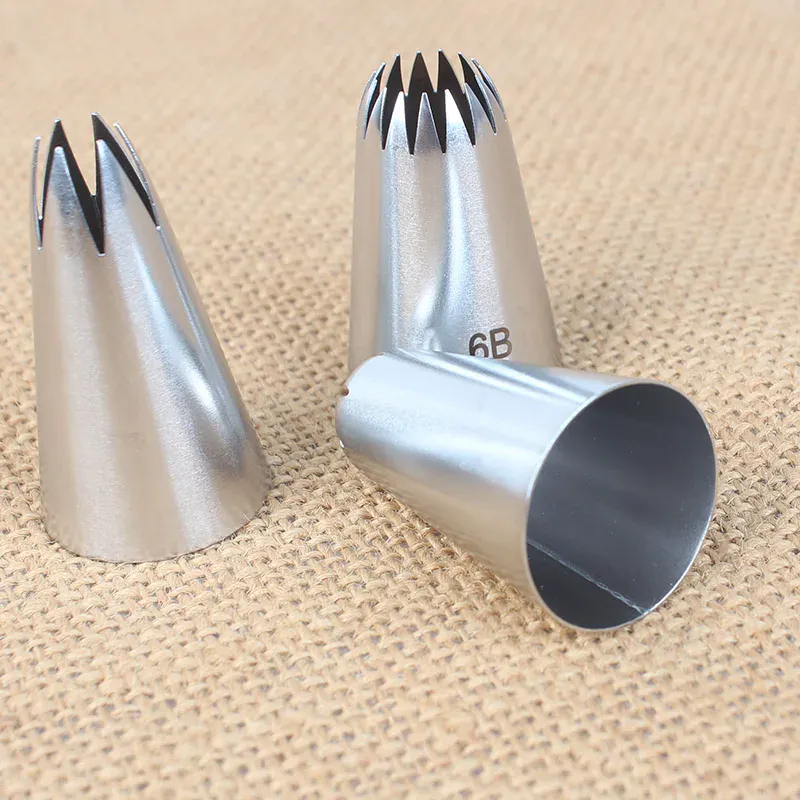 Set de 15 douilles à pâtisserie en acier inoxydable pour gâteaux et desserts