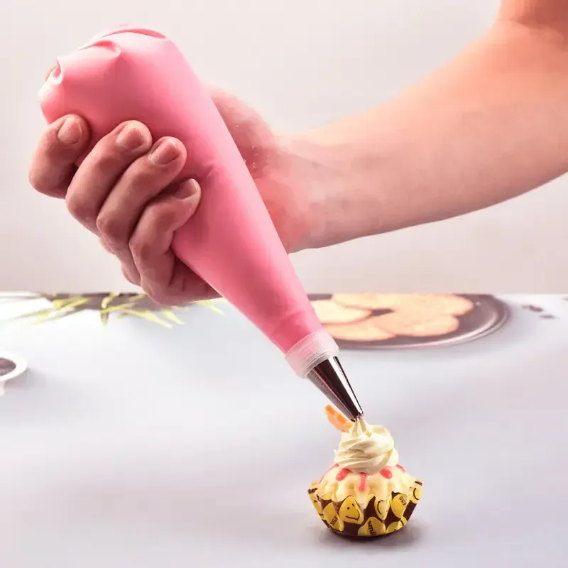 Kit de Décoration de Gâteaux 128PCS avec Douilles et Poches à Douille