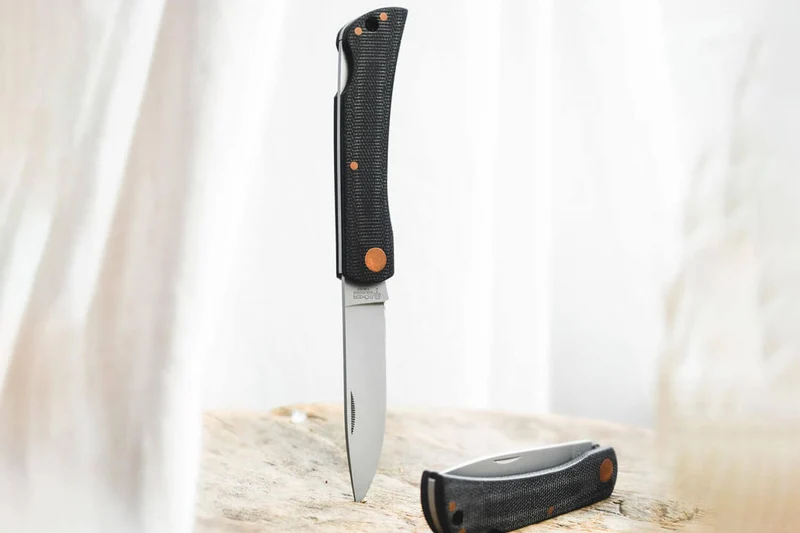 Couteau pliant Böker Rangebuster Black Copper 112914 manche en micarta noir 9,5cm