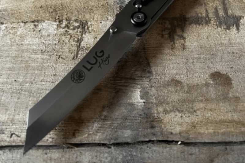 Couteau pliant LUG Higo LUSP3SHB manche en acier et G10 noir 11cm
