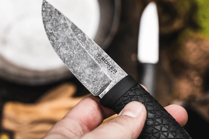 Couteau Böker Bronco Mini 121505 lame en acier 8,9cm manche en TPE noir + étui en kydex
